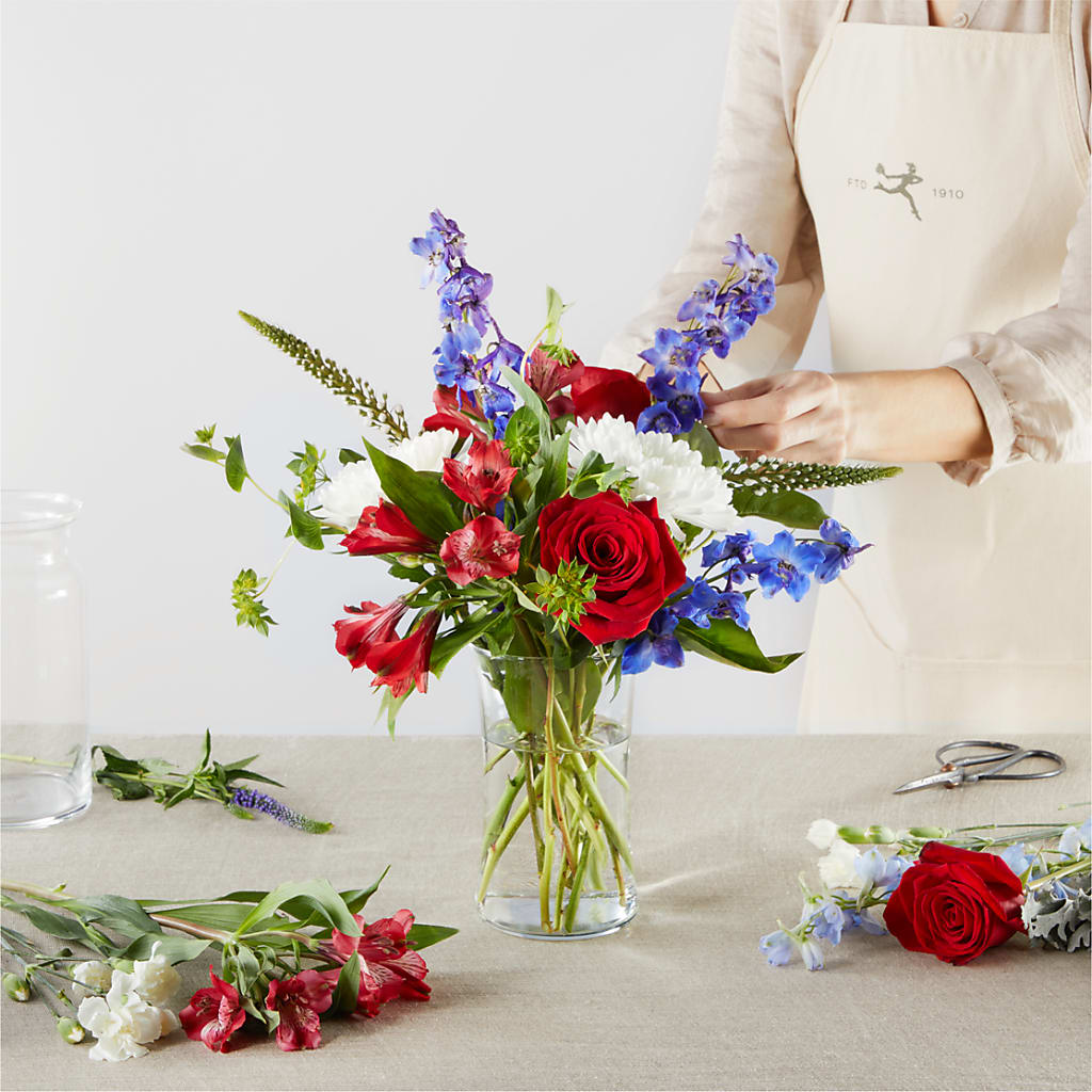 Star Spangled - A Florist Original – BLUEMOON FLORAL & GIFT, Denver CO